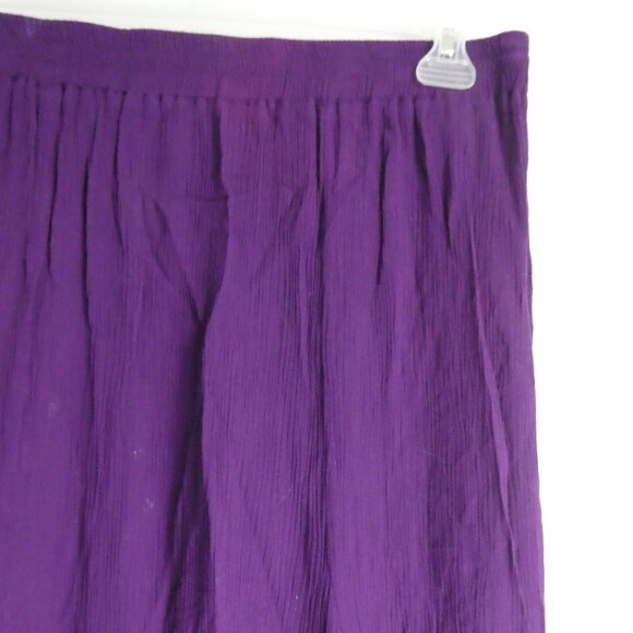LAURA SCOTT | large | Textured Purple Skirt | 100% Recycled Bottle Material - Picture 5 of 16